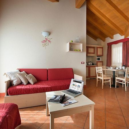 Residence Adamello Resort Ponte Di Legno Δωμάτιο φωτογραφία