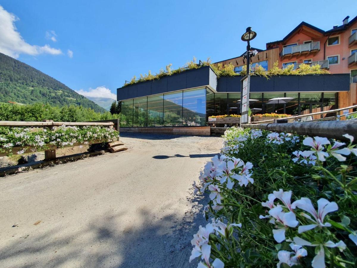 Residence Adamello Resort Ponte Di Legno Εξωτερικό φωτογραφία
