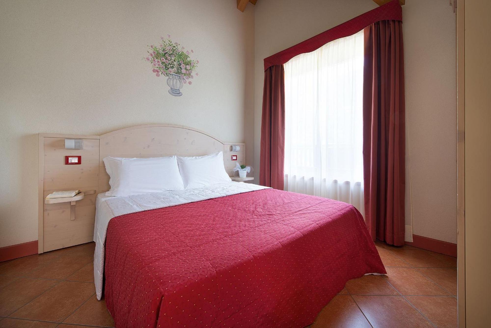 Residence Adamello Resort Ponte Di Legno Δωμάτιο φωτογραφία